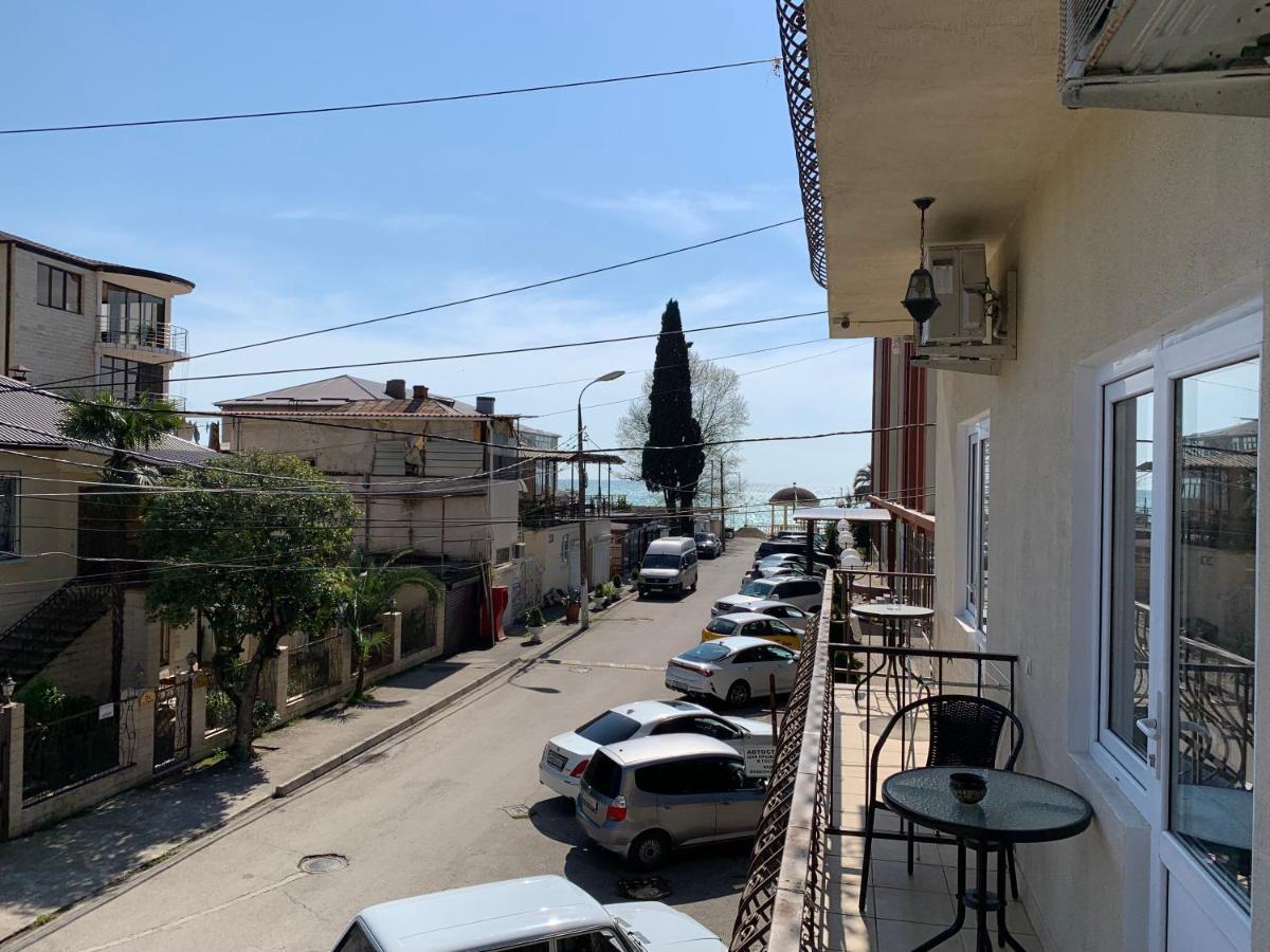Guest House Aphyn Leto Gagra Extérieur photo