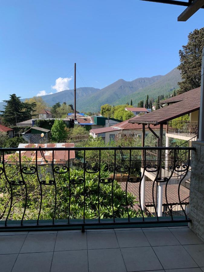 Guest House Aphyn Leto Gagra Extérieur photo