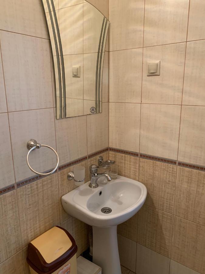 Guest House Aphyn Leto Gagra Extérieur photo